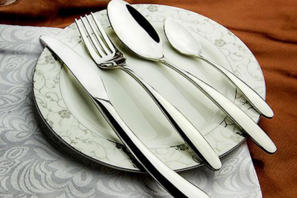 不锈钢餐具用304还是316不锈钢好