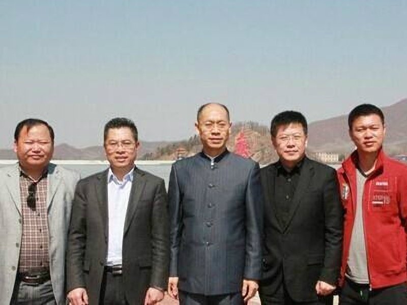 鼎鑫沙棘是传销吗？我看是合法的传销？做鼎鑫沙棘的人都洗脑了吧？