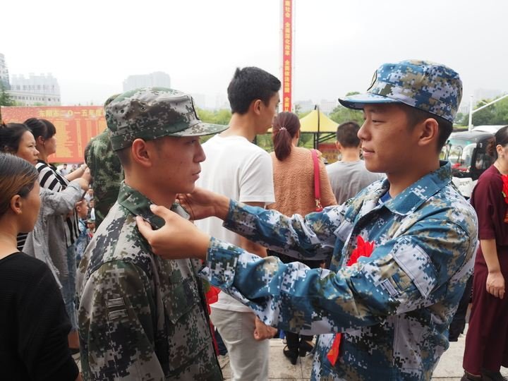 新兵入伍和衣物发放时间？