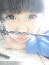 求张依依、赵誉博的图片，越多越好