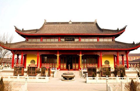 法门寺“暴雷”背后，寺庙在商业浪潮中迷失，如何避免寺庙商业化？