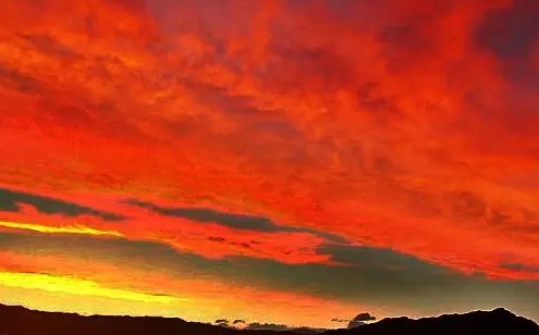 红霞满天的满是什么意思