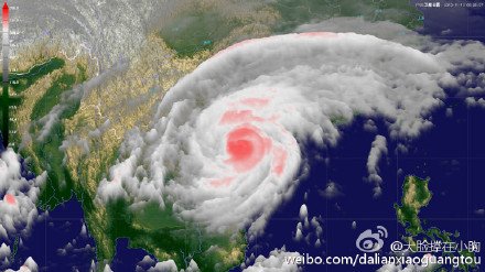 大脸撑在小胸上的介绍