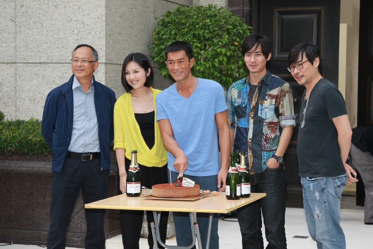 单身男女2结局谁和谁在一起了？