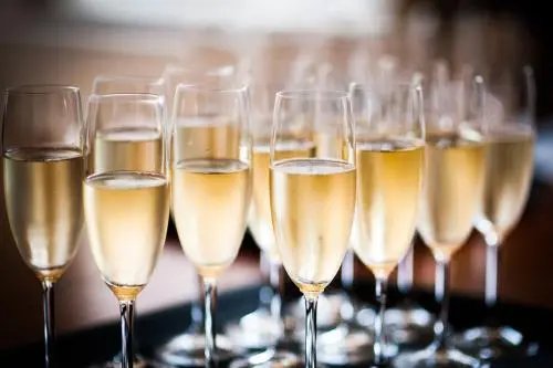 白中白和黑中白，这两个都代表什么意思？