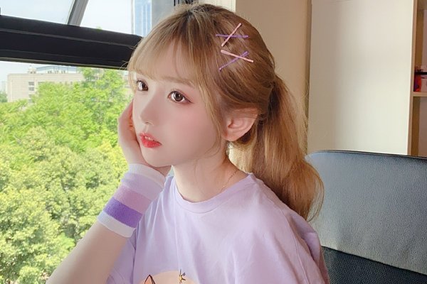 小圆脸雪雪为什么被叫伏鸡 因为她还有一个名字叫伏雪