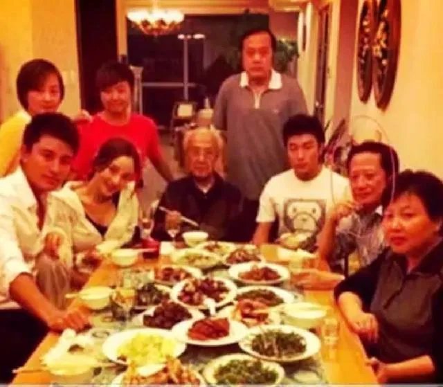 网传李小璐PGone跳同款舞,你怎么看?