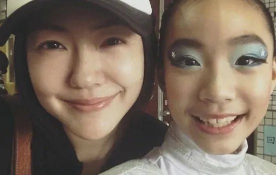 小s女儿照片曝光,三个女儿哪个最漂亮?