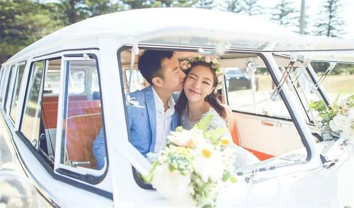 邓家佳整容前后照片 爱美之心人皆有之