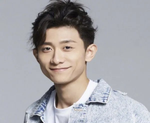 张一山宋妍霏分手，张一山方面是如何回应的？