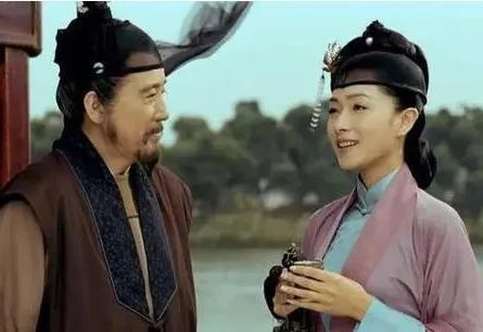 柳如是与钱谦益的故事是怎样的？柳如是为钱谦益做了什么？