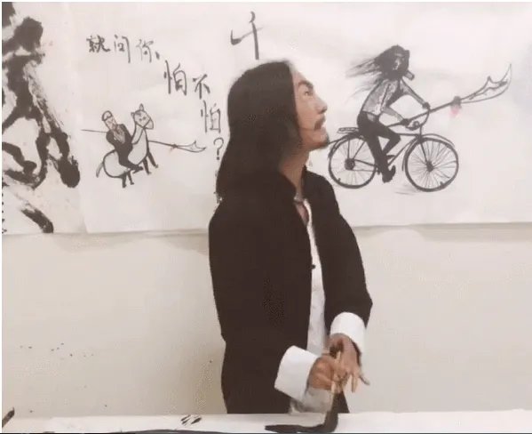 大师擂台靠挥毛笔放倒四名壮汉,该大师为何一直能得到广泛支持?