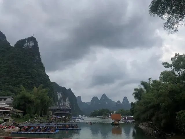 桂林阳朔一日游最佳路线（桂林阳朔三日游攻略）