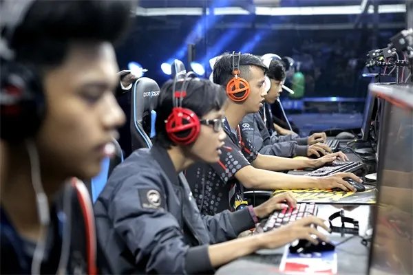 CFS2015世界总决赛开战 首日比赛精彩图集