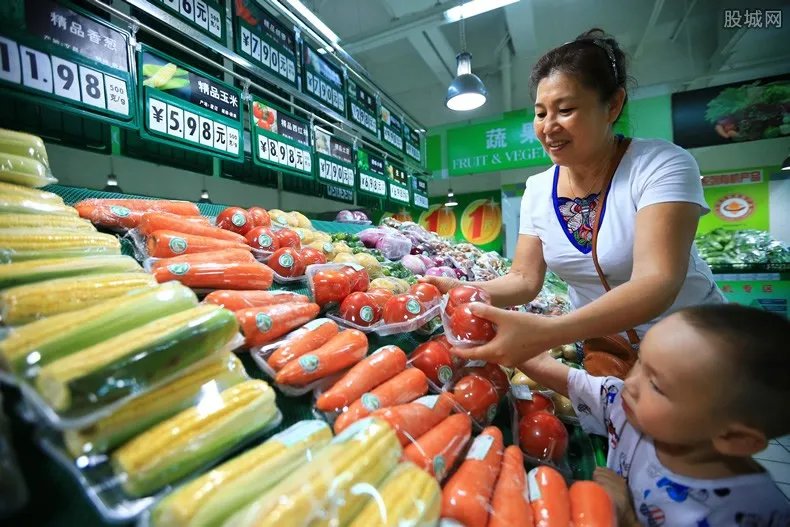 北方投放储备蔬菜 市民需要大量囤货吗？