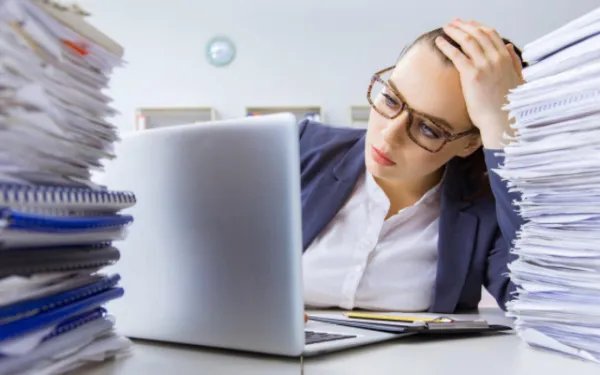 国美通报批评员工上班“摸鱼”,你如何看待公司的这种行为?