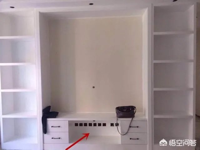 电视墙上插座该如何布置？