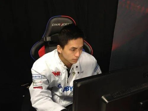 《NBA2K Online》公测火爆 各路大神街球大PK