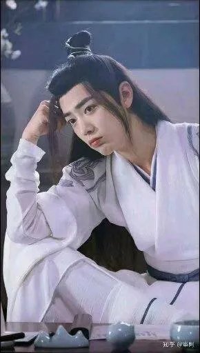 昨天网传杨振宁博士去世是真的吗？