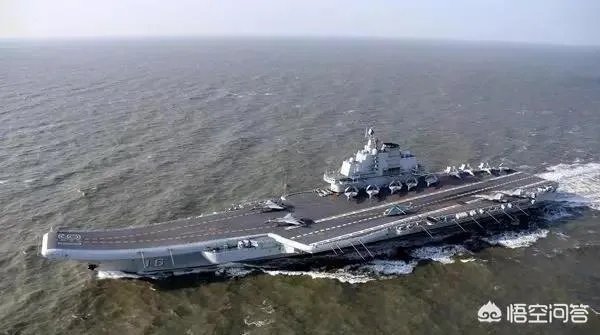 歼15起飞时后面竖起的挡板作用是什么？有何特殊要求？