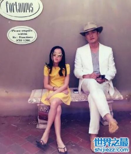 王菲李亚鹏女儿李嫣照片，天生唇腭裂却自信可爱 