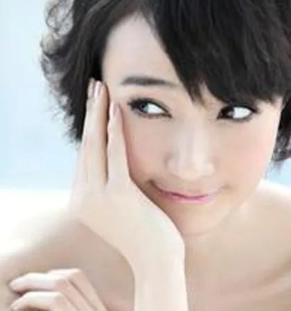 阎娜三围上围丰满媚态百出 仔仔爱大胸女疯狂追她