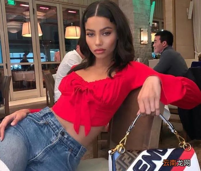 曾是贾斯汀比伯绯闻女友 贾斯丁比伯新女友