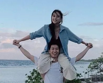 窦骁否认已与何超莲结婚，你希望他们两个人结婚吗？