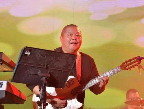 曾经红极一时的摇滚歌手臧天朔近况如何?