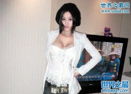 张馨予坐台真相,张曦予原名张燕陪睡照曝光