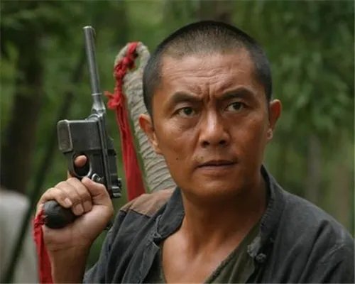 常戎前妻现妻是谁 生育了女儿常格里拉