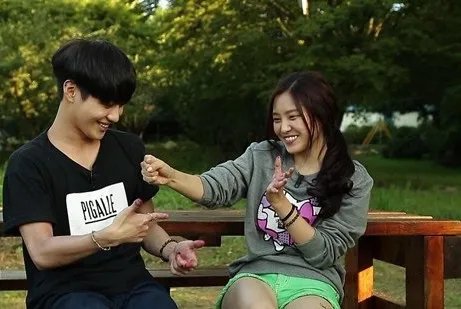 我们结婚了泰民孙娜恩综艺首秀 揭初恋夫妇终止拍摄真相