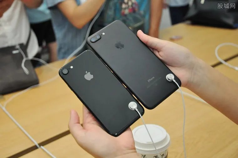 苹果下架iPhone8 两款机型正式从官网下架