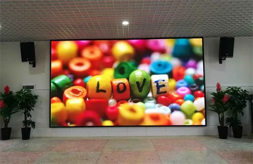 买电视到底是LED屏好还是LCD好?