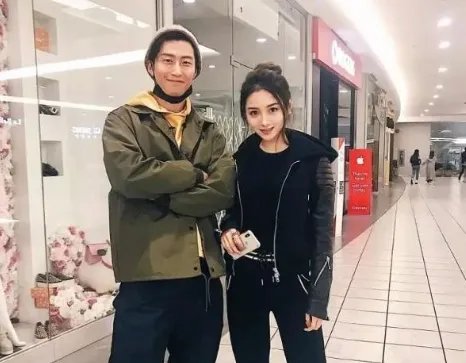 窦骁否认已与何超莲结婚，你希望他们两个人结婚吗？