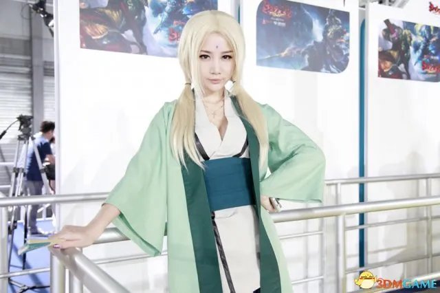 LOL解说伊芙蕾雅Chinajoy腾讯展台COSPLAY照片赏