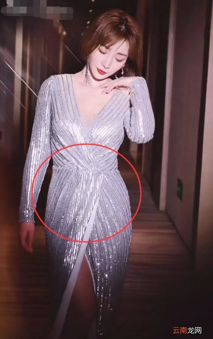 41岁柳岩穿低胸裙 柳岩穿低胸装豪放秀乳