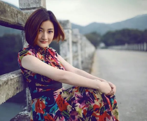 每当雪花纷纷飘落是哪首歌的歌词