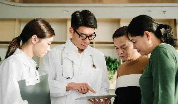 有近40名专家集体跳槽郑州大学第一附属医院,郑大这家附院有哪些优势?