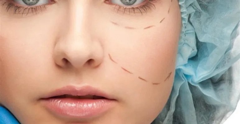 难以置信!深圳31岁女子整容后智力降至1岁婴儿水平!