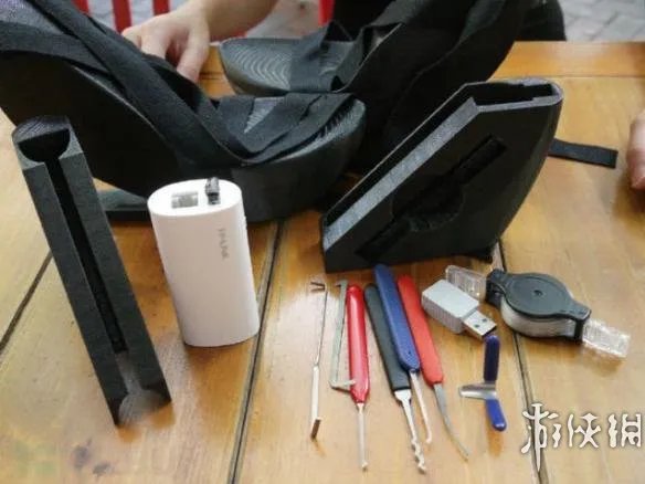 深圳美女黑客发明黑科技:工具藏在3D打印高跟鞋中!