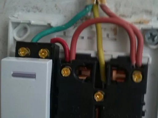 回路开关怎么接