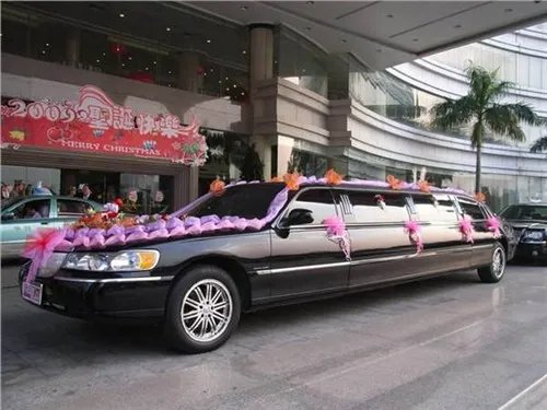 林肯加长婚车出租价格2017 加长林肯租一天要多少钱