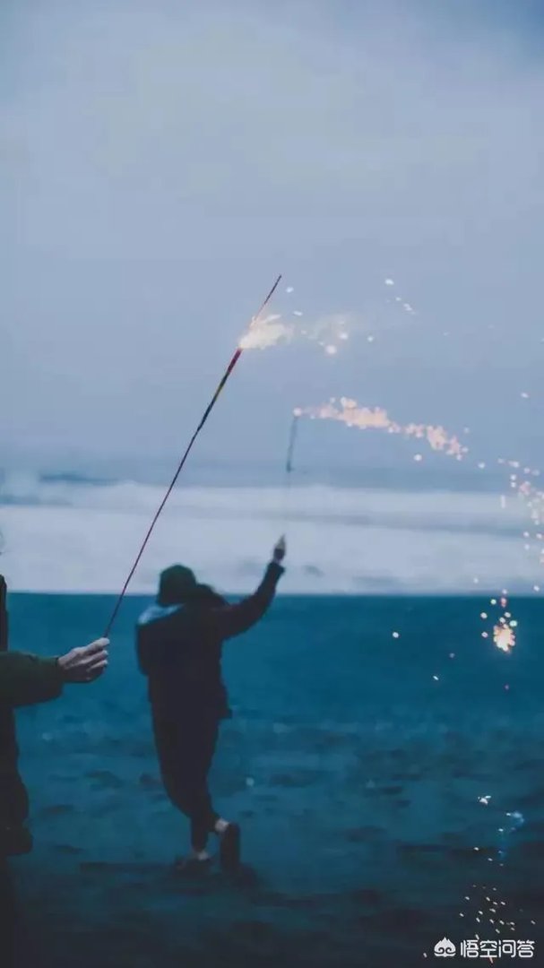 高中女生寒假狂吃胖10斤，怕嘲笑不愿上学，现在的高中生都怎么了？