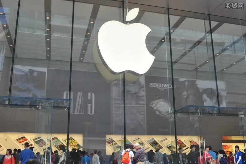 苹果不送充电器被判赔用户7千元 网友表示也想起诉！