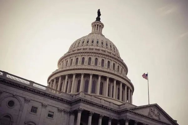 美国的人口总数是多少2021?