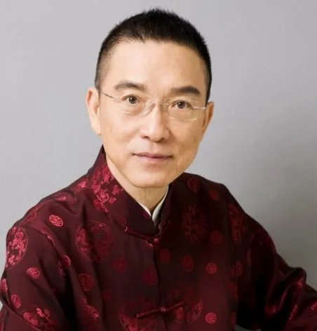 范鸿轩老婆女儿是谁 与何家劲金超群堪称铁三角