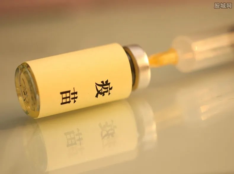 巴西总统称不会接种新冠疫苗 只需给他的狗接种