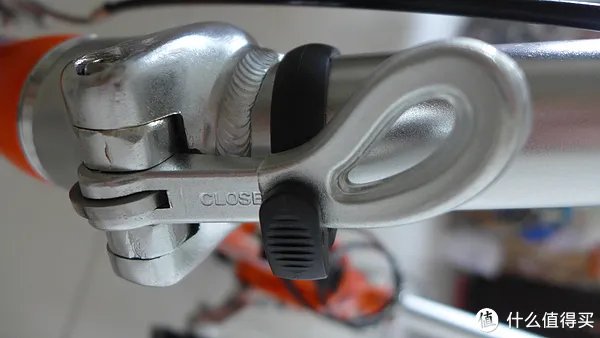 #乐骑天下# 公交通勤爱车：Langtu 狼途 14寸折叠车 开箱&后货架安装