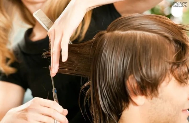 天价理发店被罚 无照经营被罚12万元竟喊冤